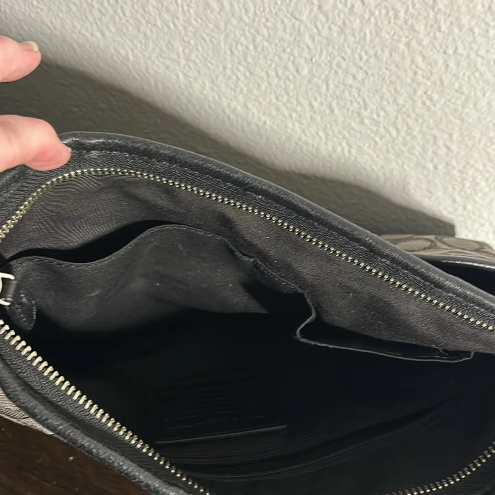 Purse - Picture 3 of 4